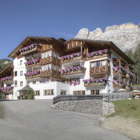 Hotel Ciasa Ai Pini Сан Касиано Екстериор снимка