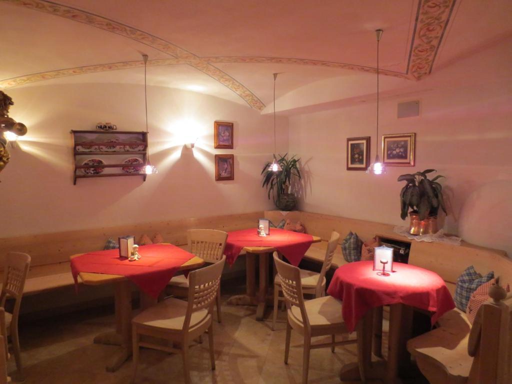 Hotel Ciasa Ai Pini Сан Касиано Екстериор снимка